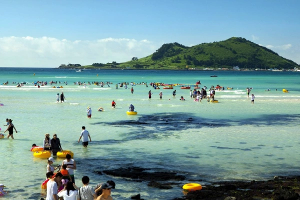 South Korea Premium Explorer with K-Pop & Jeju Experience